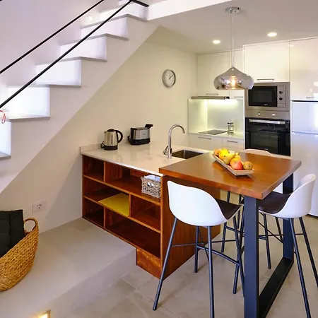 Apartment Home2book Modern Design Seaview Apt, Pool&terrace *