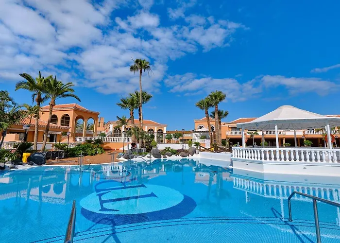 Home2book Modern Design Seaview Apt, Pool&terrace Apartament