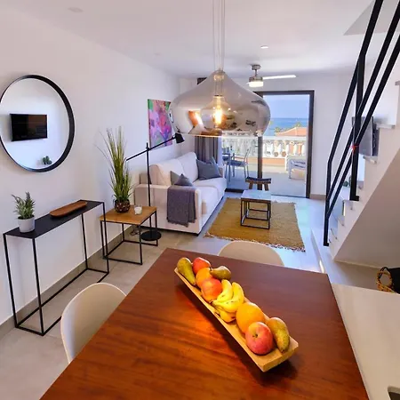 Home2book Modern Design Seaview Apt, Pool&terrace شقة *